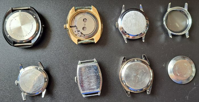 Lot of 7 non- working wristwatches
