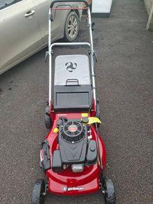 lawnmower  repairs  and  servicing