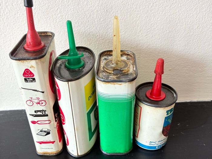 Job lot of 4 Vintage Oil Cans