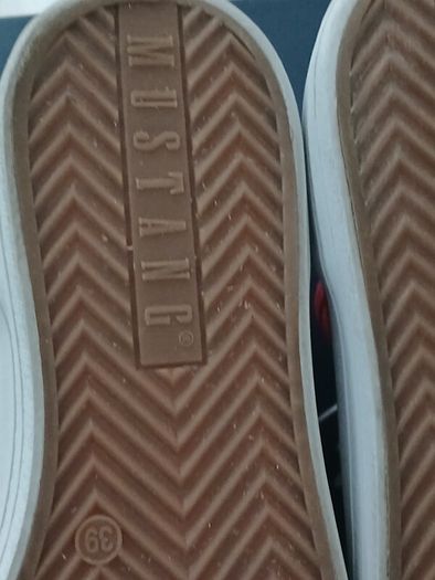 New Mustang Womens Red Canvas Sneakers