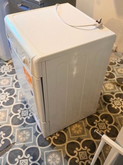 Indesit 8kg Condenser Tumble Dryer