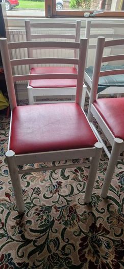 4 Dining room chairs FREE