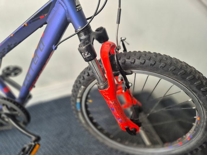 Carrera Blast Junior Mountain Kids Bike - 20" 6-11 years
