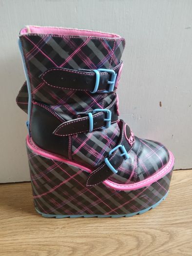 Monster High boots
