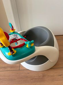 Mamas and papas Baby bumbo seat. Removable toy section. Great condition