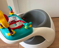 Mamas and papas Baby bumbo seat. Removable toy section. Great condition