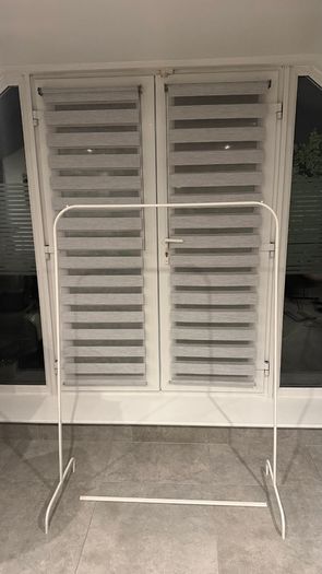 White Metal Clothes Rack / Garment Rail (IKEA Mulig Style) - Excellent Condition