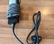 HP 100W Original / Genuine charger