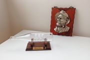 Nautical decor / Vintage glass ship in a glass bottle Spanish Galleon + 3D captain plaque