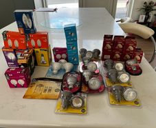 High Quality light bulbs Bundle   LED   GU 10. Candle and more . All new