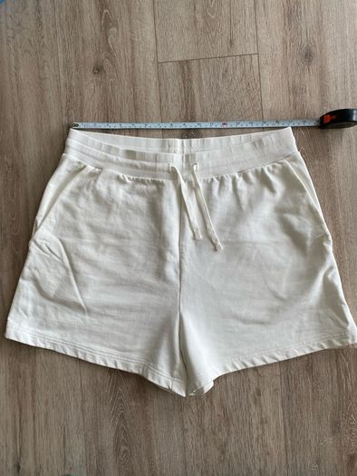 COS women shorts size M