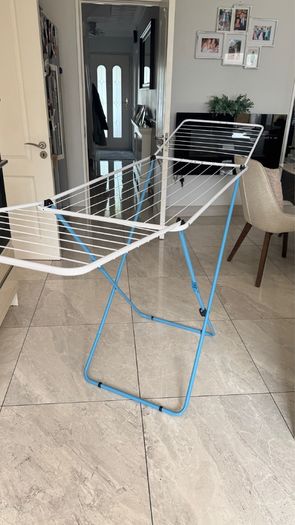 clothes airing rack