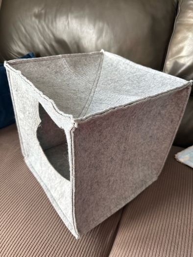 Cat accessories 1 Insert Cat Bed, 3 wooden steps, litter