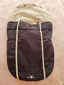 Wallaboo newborn footmuff