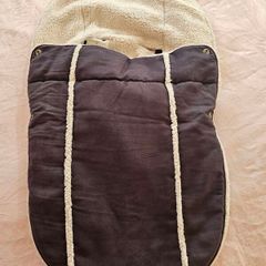 Wallaboo newborn footmuff