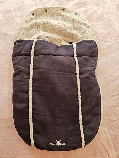 Wallaboo newborn footmuff