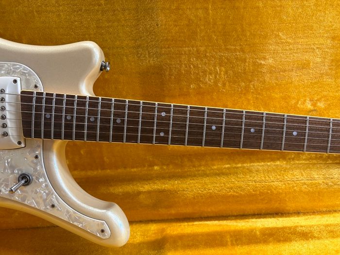 Yamaha SGV-800 Flying Samurai Pearl Snow White 2000