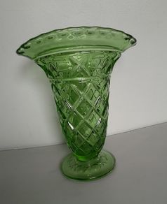 VASE - Vintage - Green - Glass
