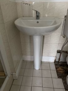 Bathroom fittings