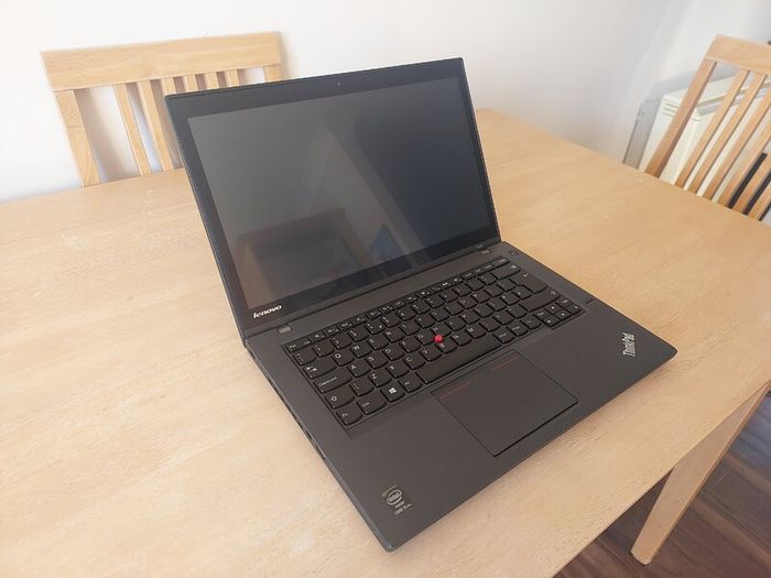 Lenovo ThinkPad T440 | Intel i5-4300U | 8GB RAM | 256GB Kingston SSD | Windows 10 Home