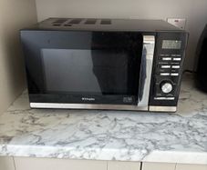 Dimplex 900W Digital Microwave