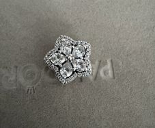 Genuine Pandora Dazzling Daisies