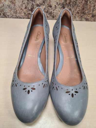 womens CLARKS DENNY DAZZLE grey shoes leather slip on heels court pumps Size UK 5.5 E wide fit EU 38.5