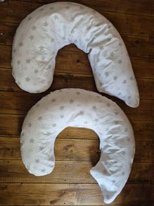 Nursing pillows (2)