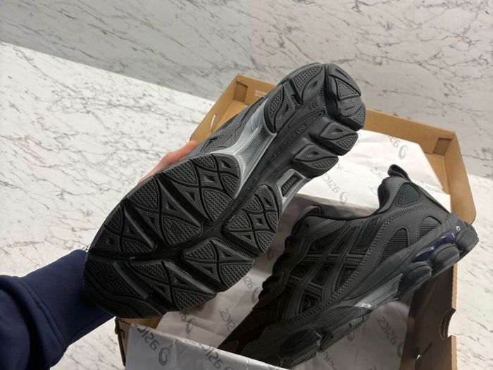 ASICS Gel NYC / Gel Quantum style trainers (black/grey)