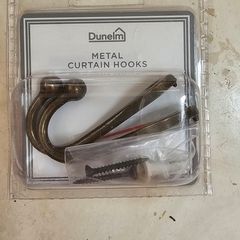 Curtain hooks