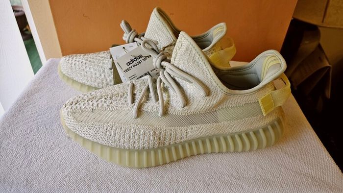 Authentic Brand New Yeezy 350 Light UK9