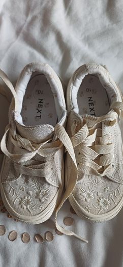 Kids shoes
