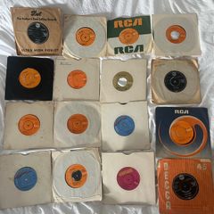 16x Elvis Presley 7" singles