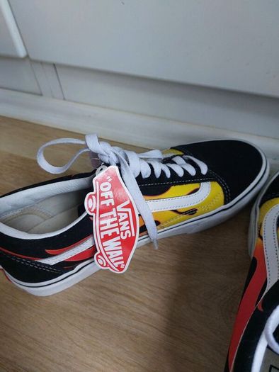 Flame vans RRP 85 euro