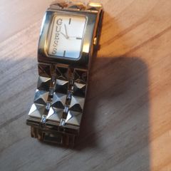 Lovely woman guess watch as new wore 1 time