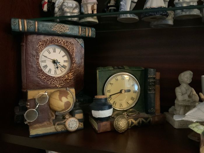 Clock, figures, Display Cabinet