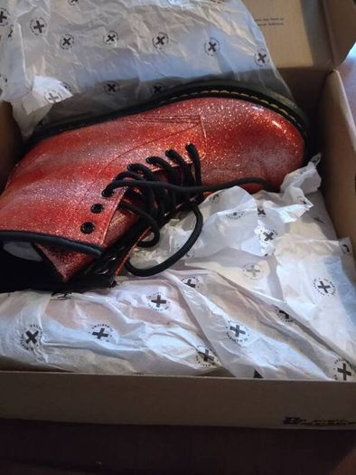Dr Martins glitter jnr, uk 2 eu  34