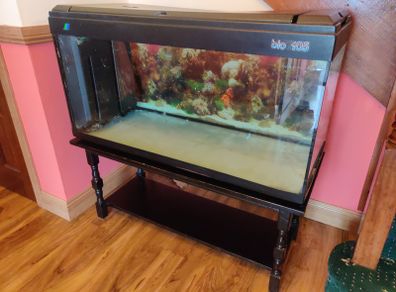 235L Tropical Aquarium (Bio 105) and Table Stand