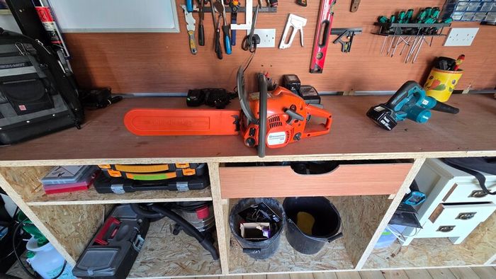 Husqvarna Chainsaw