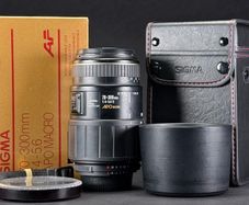 Nikon F Sigma Apo 70-300mm F4-5.6 D Apo Macro