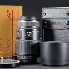 Nikon F Sigma Apo 70-300mm F4-5.6 D Apo Macro