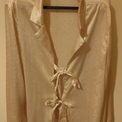 Blouse . Size M
