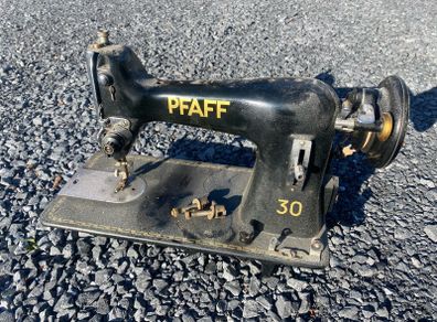 Pfaff Model 30 sewing machine