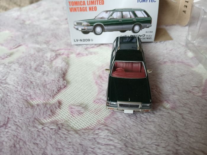 Tomica Limited Vintage Neo Lv-n209b Nissan Cedric Wagon V20e Sgl Limited