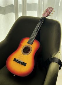 Royal Sounds Childrens Guitar with straps