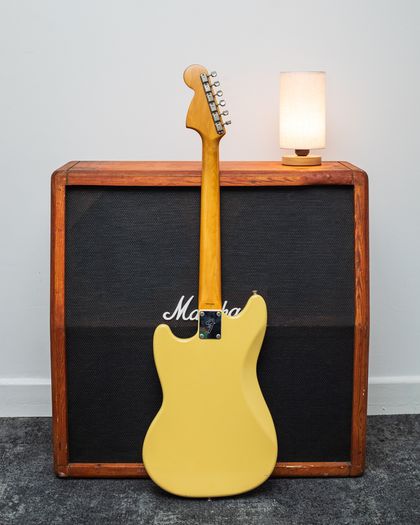 Fender Mustang MG69-55 1992-1993 - Faded Yellow White