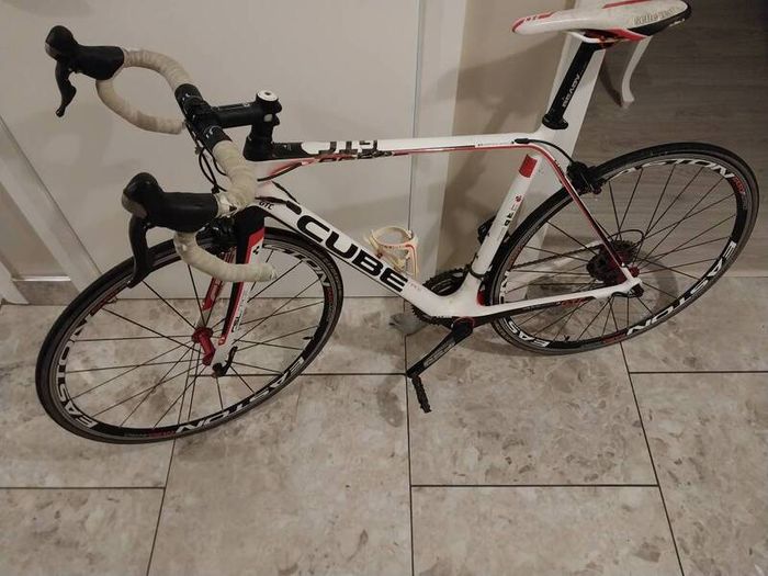 carbon fibre bike