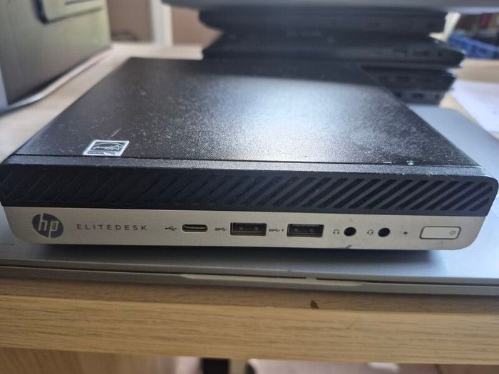 HP Elitedesk 800 G4 Tiny, i3 8th gen, 8gb, 256 ssd, windows 11