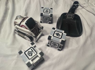 Anki Cosmo Robot