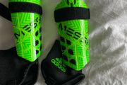 Shin pads small